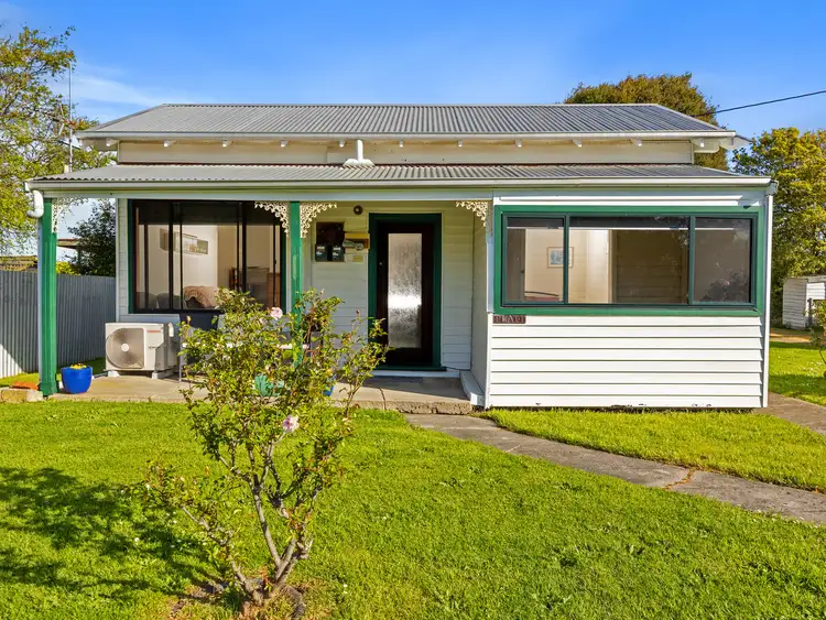 9 Railway Ave, Welshpool VIC 3966