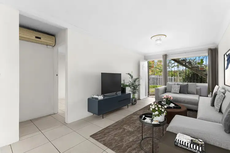2/18 Glena Street, Fairfield QLD 4103