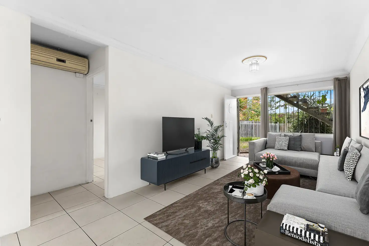 Main view of Homely unit listing, 2/18 Glena Street, Fairfield QLD 4103