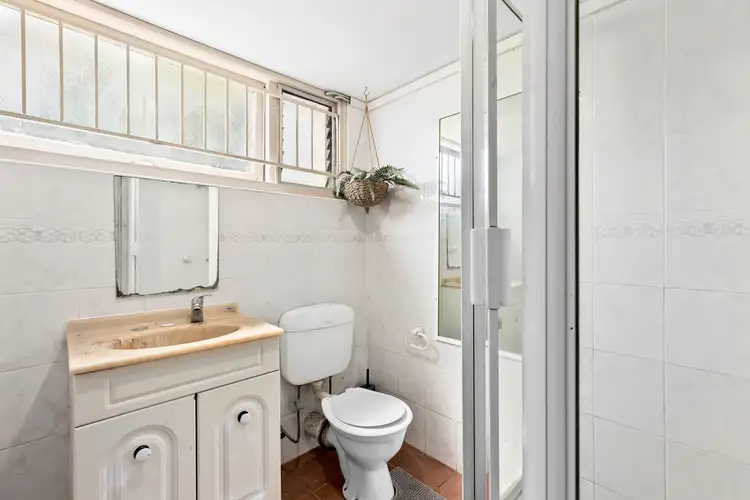 Fourth view of Homely unit listing, 2/18 Glena Street, Fairfield QLD 4103