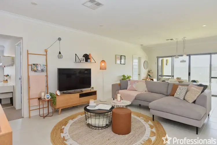 Third view of Homely house listing, 5 Kipfler Approach, Baldivis WA 6171
