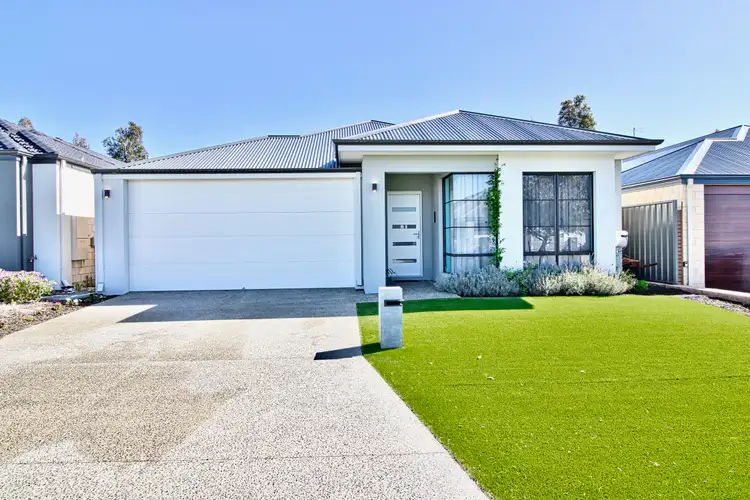 27 Torridge Approach, Piara Waters WA 6112