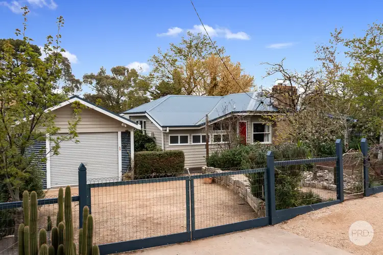 42 Brown Street, Castlemaine VIC 3450