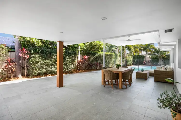 110 Oceanic Drive, Mermaid Waters QLD 4218