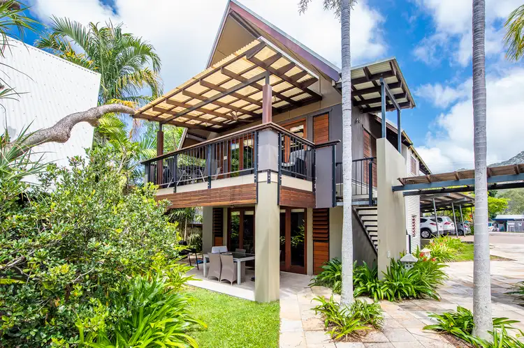 10/9 The Esplanade, Nelly Bay QLD 4819