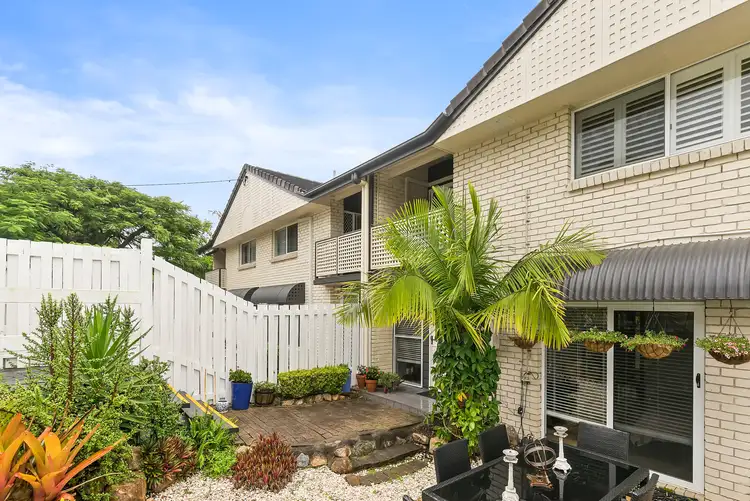 2/31 Hamley Street, Wooloowin QLD 4030