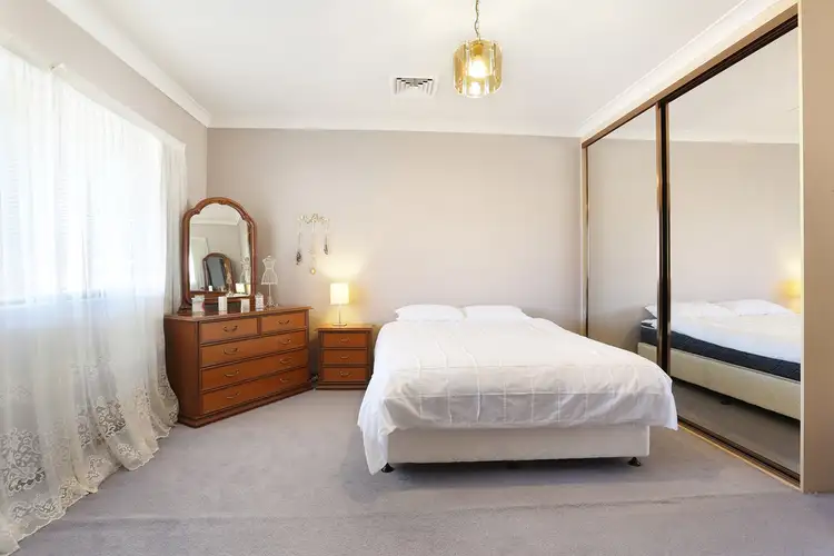 Sixth view of Homely house listing, 5 Fitzroy Close, St Johns Park NSW 2176