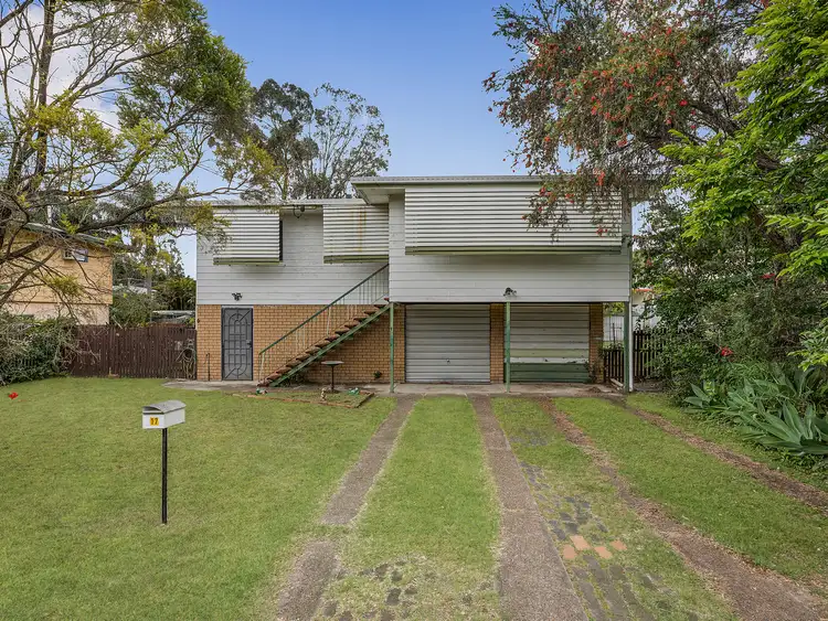 17 Chifley Crescent, Brassall QLD 4305
