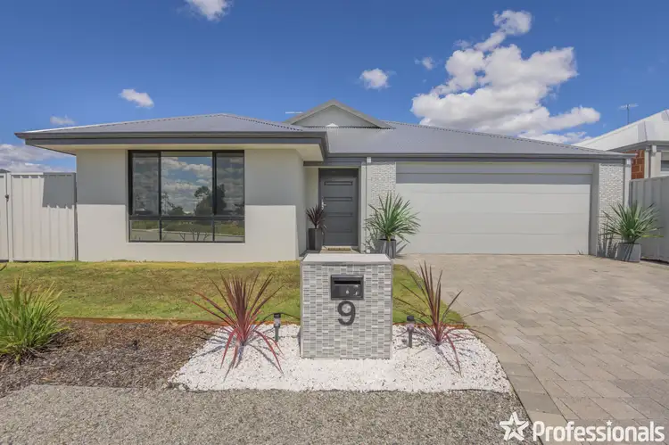 9 Calvera Gardens, Piara Waters WA 6112