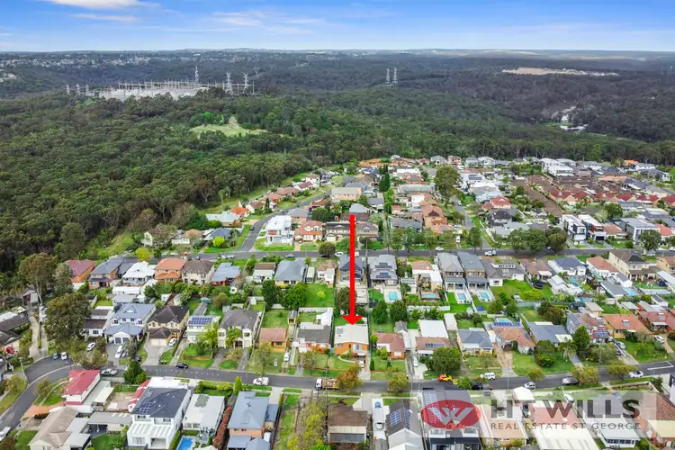 26 Thomas Street, Picnic Point NSW 2213