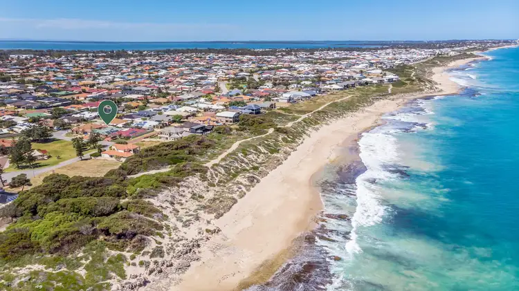 4 Hayman Retreat, Halls Head WA 6210
