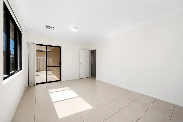 Sixth view of Homely house listing, 2/9 Barfield Road, Hammond Park WA 6164