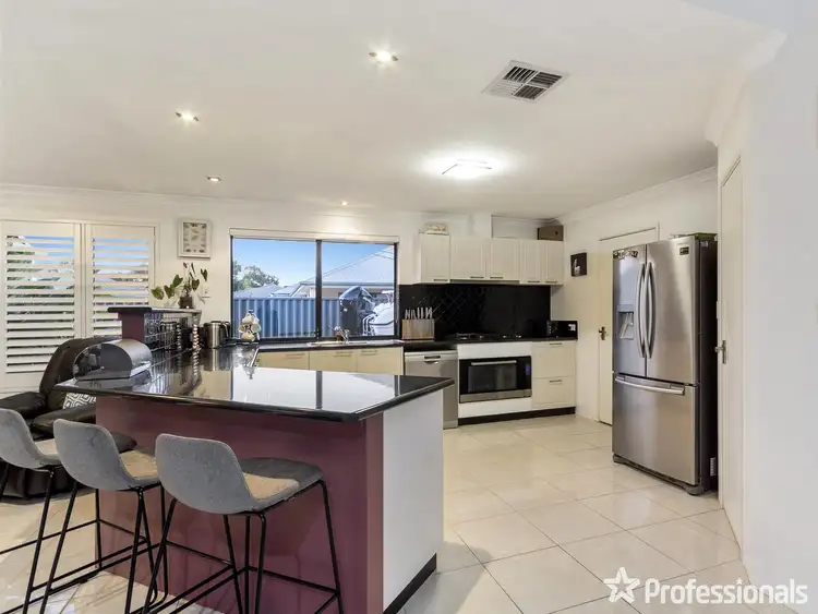 Second view of Homely house listing, 10 Aspera Elbow, Baldivis WA 6171