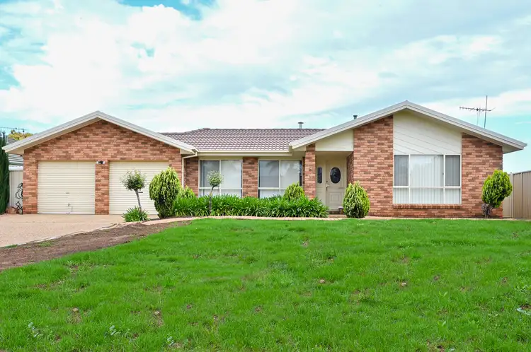 Main view of Homely house listing, 6 Dunvarleigh Crescent, Griffith NSW 2680
