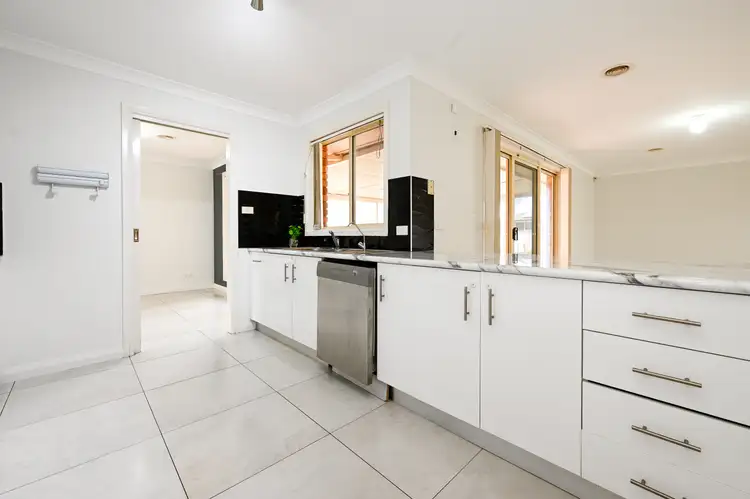 Sixth view of Homely house listing, 6 Dunvarleigh Crescent, Griffith NSW 2680