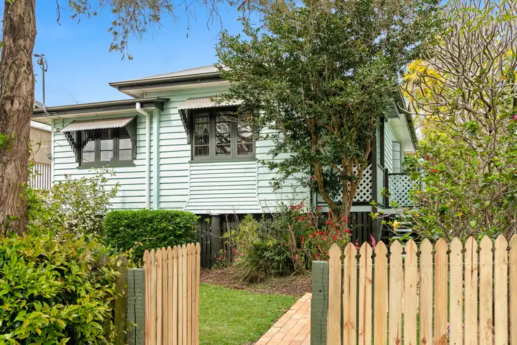 77 Ferguson Road, Camp Hill QLD 4152