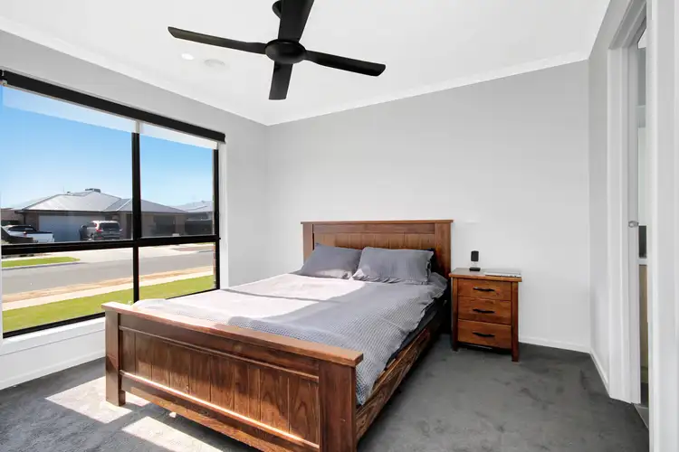 Fifth view of Homely house listing, 35 Seater Close, Horsham VIC 3400