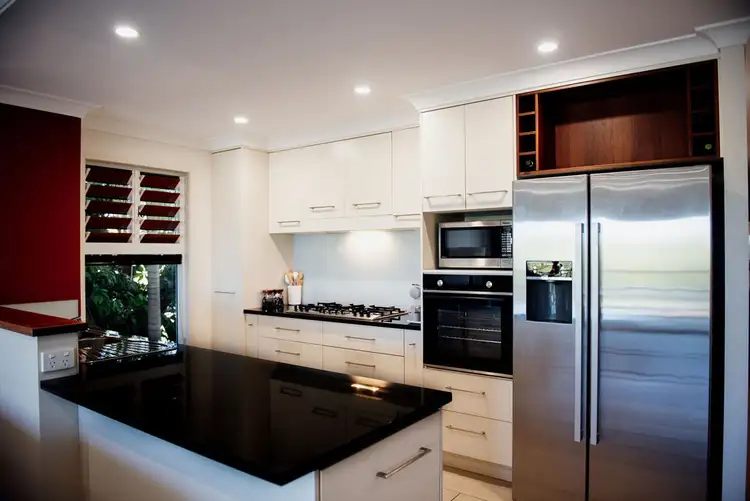 Fifth view of Homely unit listing, 2/108 The Esplanade, Belgian Gardens QLD 4810