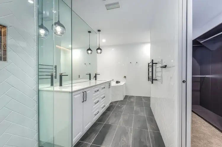 Fifth view of Homely semi-detached listing, 1/31 Errol Avenue, Paradise Point QLD 4216