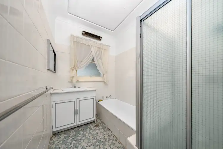 Fifth view of Homely house listing, 18 Richmond Street, Tumut NSW 2720