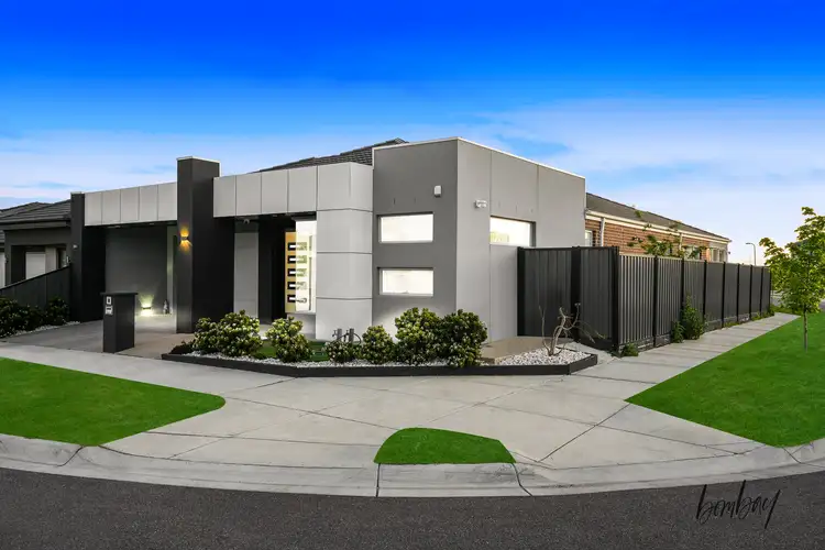 Second view of Homely house listing, 8 Octavio Street, Craigieburn VIC 3064