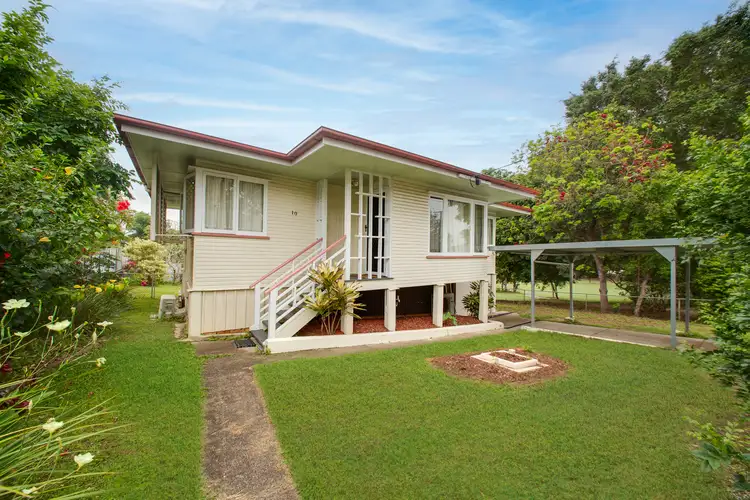 10 Gledson Street, North Booval QLD 4304