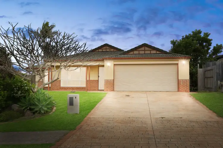 8 Wiltshire Street, Heritage Park QLD 4118