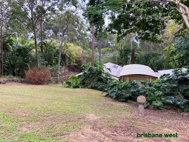 5 Yarawa Street, Kenmore QLD 4069