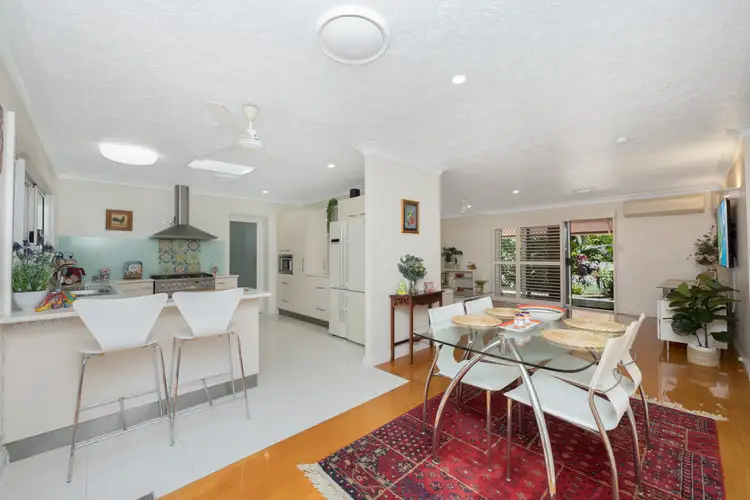 1 Hugh Street, West End QLD 4810