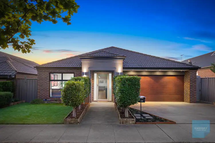 12 Lindley Avenue, Caroline Springs VIC 3023