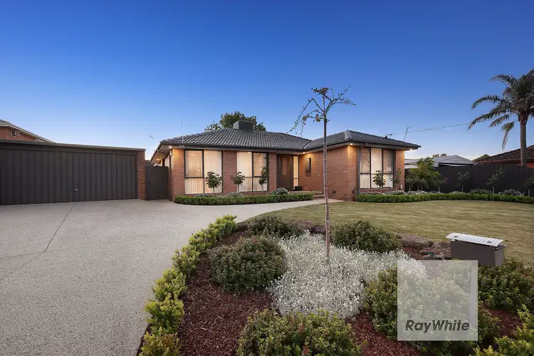4 Bunbury Court, Gladstone Park VIC 3043
