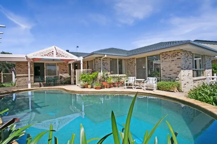 8 Cayman Drive, Clear Island Waters QLD 4226