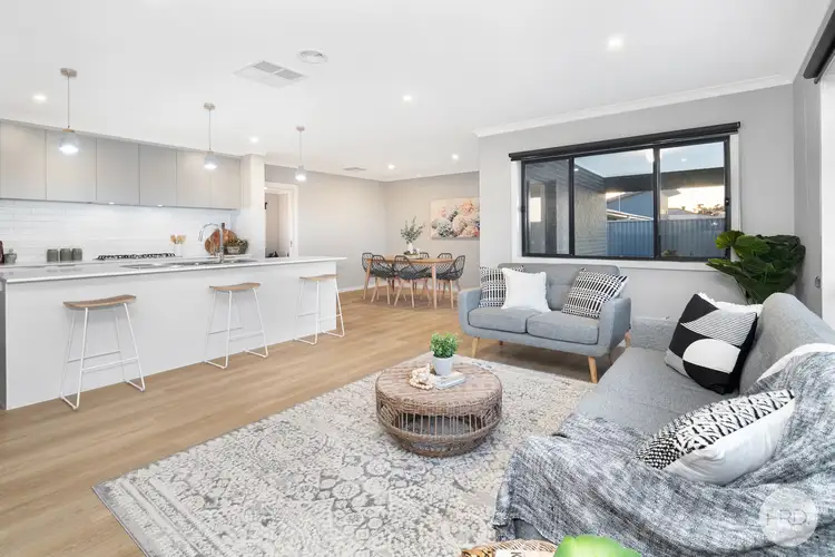 86 Willoby Drive, Alfredton VIC 3350