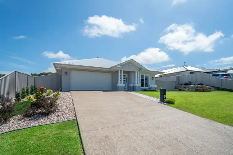 49 Peppermint Circuit, Nikenbah QLD 4655
