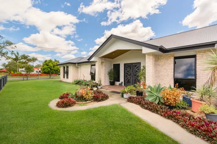16 Pine Street, Jacobs Well QLD 4208