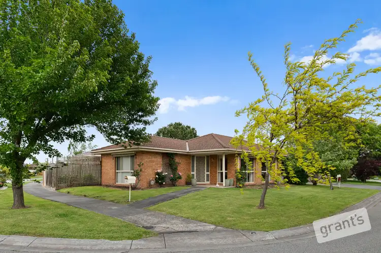 30 Insignia Crescent, Berwick VIC 3806