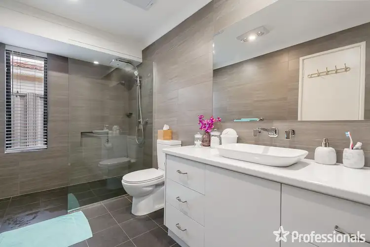 Sixth view of Homely house listing, 5 Glenrowan Place, Willetton WA 6155