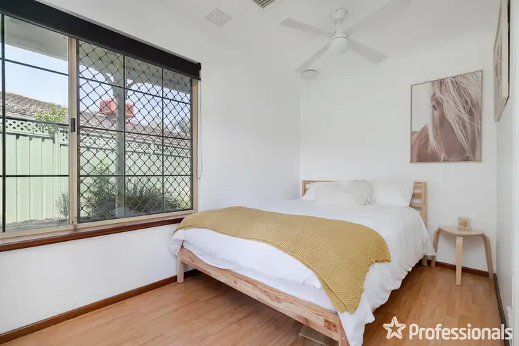 Fourth view of Homely house listing, 5 Theakston Green, Leeming WA 6149