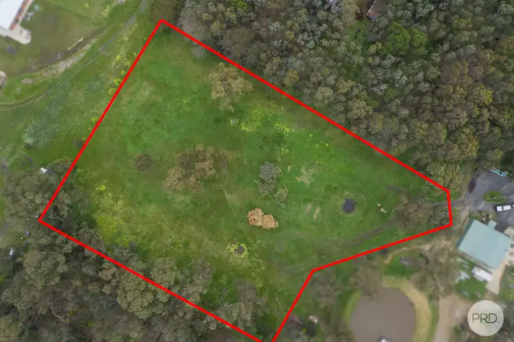 27 Townsend Road, Creswick VIC 3363
