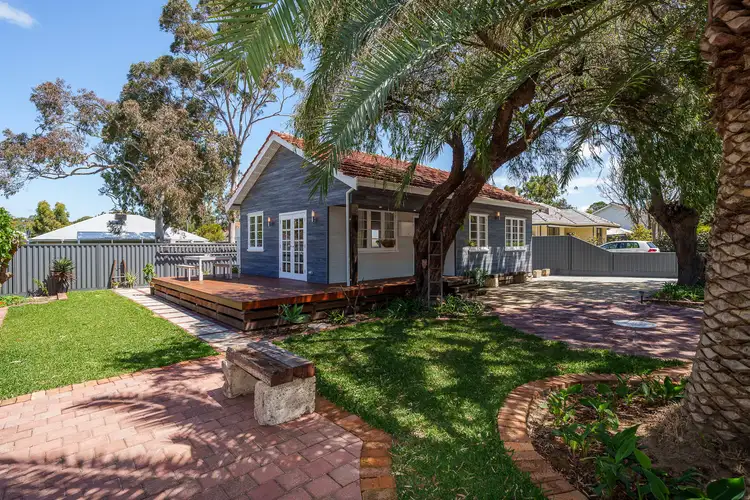 9 Chadwick Street, Hilton WA 6163