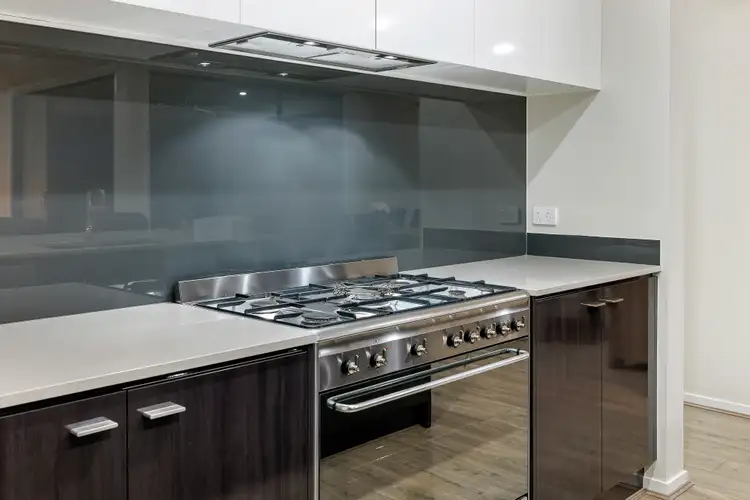 Sixth view of Homely house listing, 68 Greenview Circuit, Arundel QLD 4214