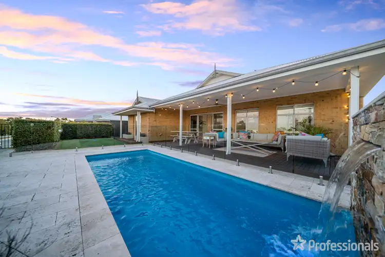 25 Thomby Avenue, Aveley WA 6069