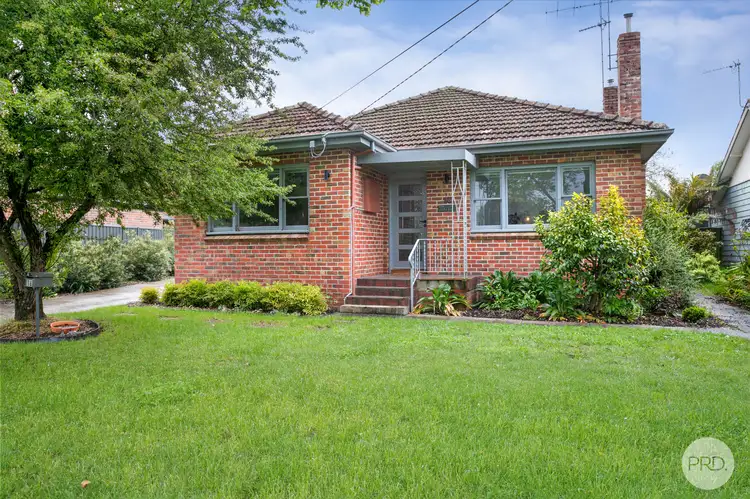 16 Collard Street, Newington VIC 3350
