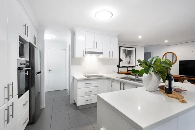 6/7 Neilson Street, Lawnton QLD 4501