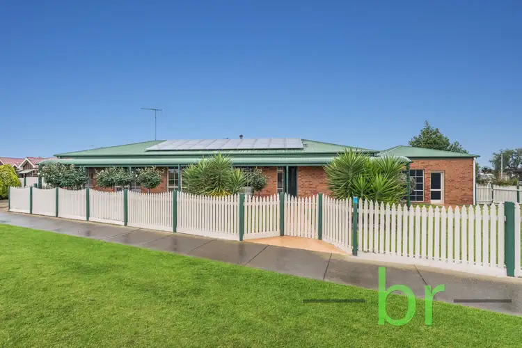 19 Magpie Close, Lara VIC 3212