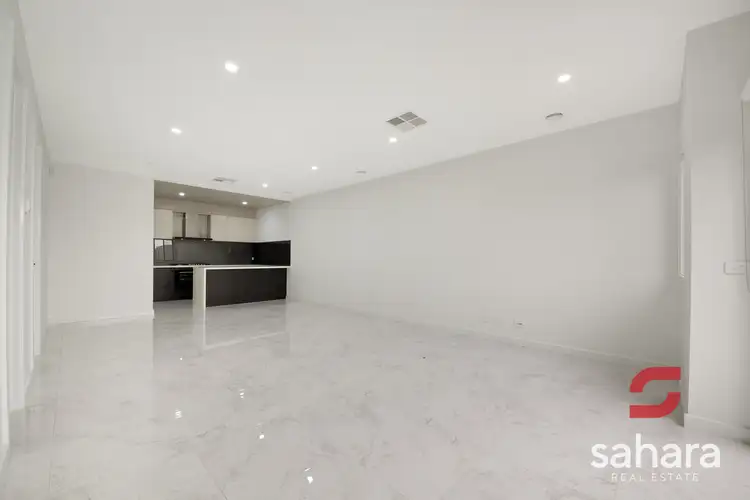 Sixth view of Homely house listing, 2 Melogold Crescent, Tarneit VIC 3029