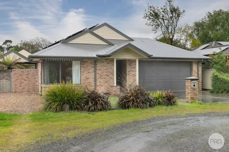 12 Cambridge Street, Creswick VIC 3363