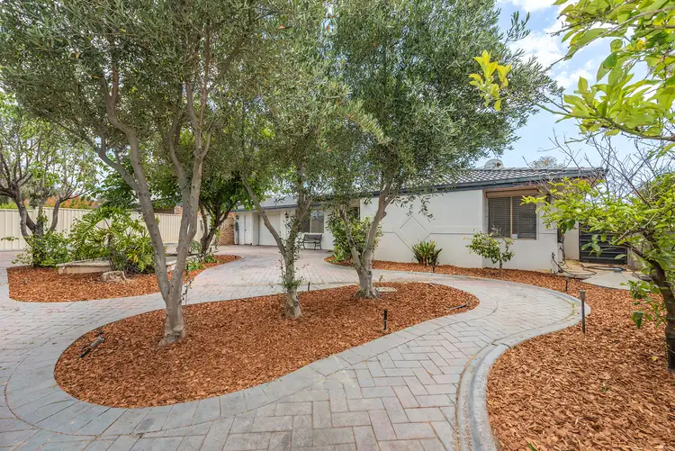 141 Apara Court, South Lake WA 6164