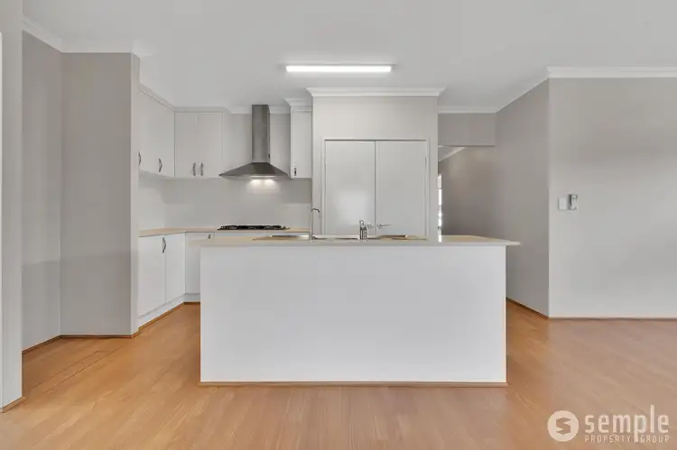 Main view of Homely house listing, 5 Hiscox Crescent, Baldivis WA 6171