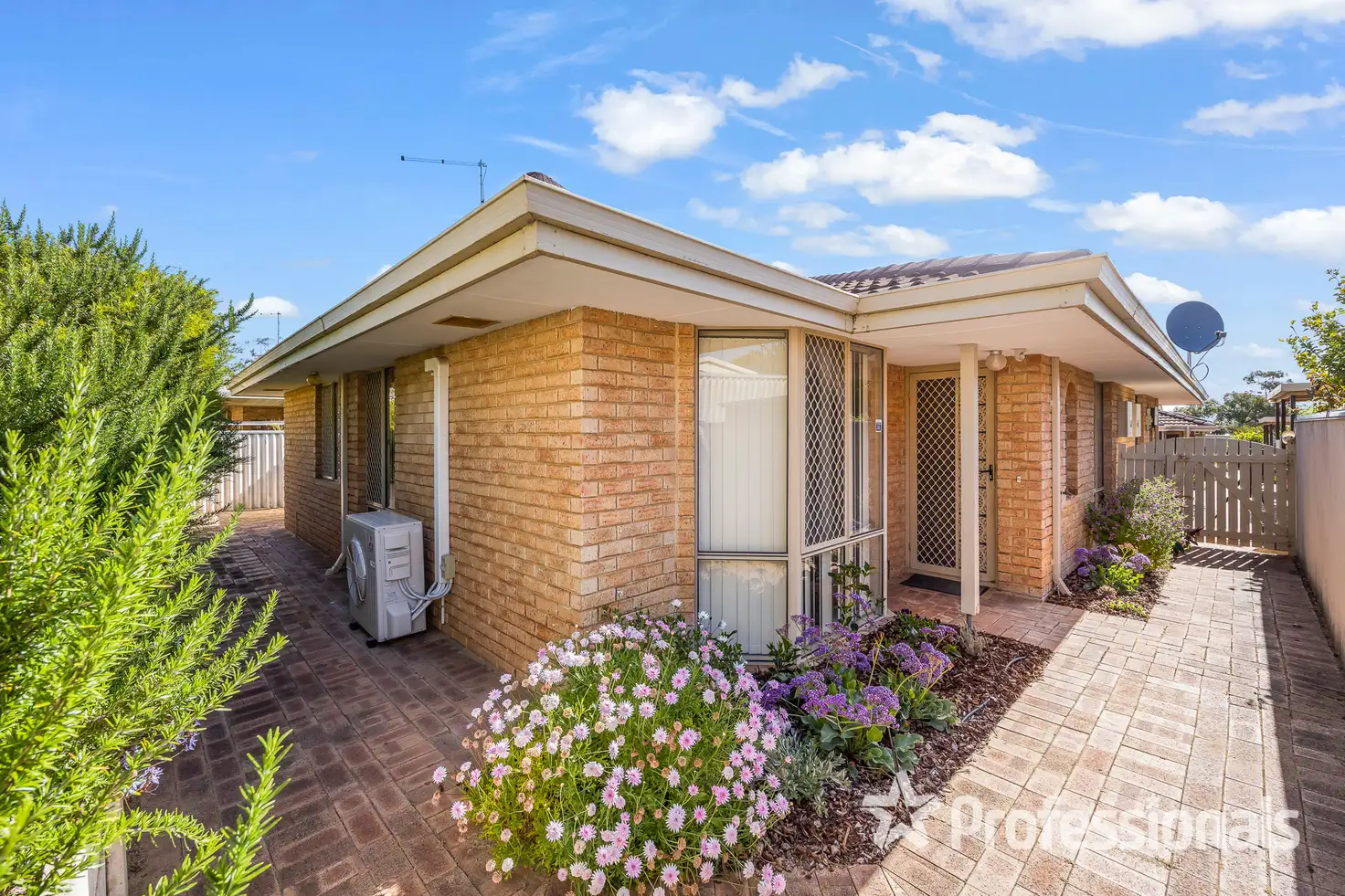Main view of Homely villa listing, 33/15 Mereworth Way, Marangaroo WA 6064